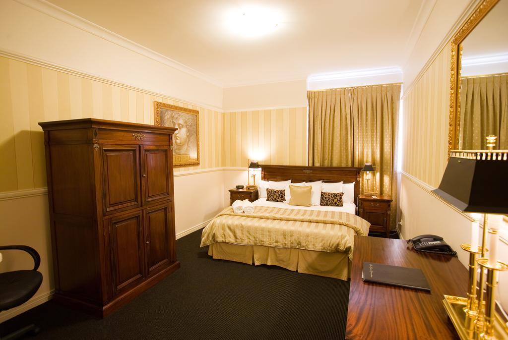 Redearth Boutique Hotel Mount Isa Szoba fotó